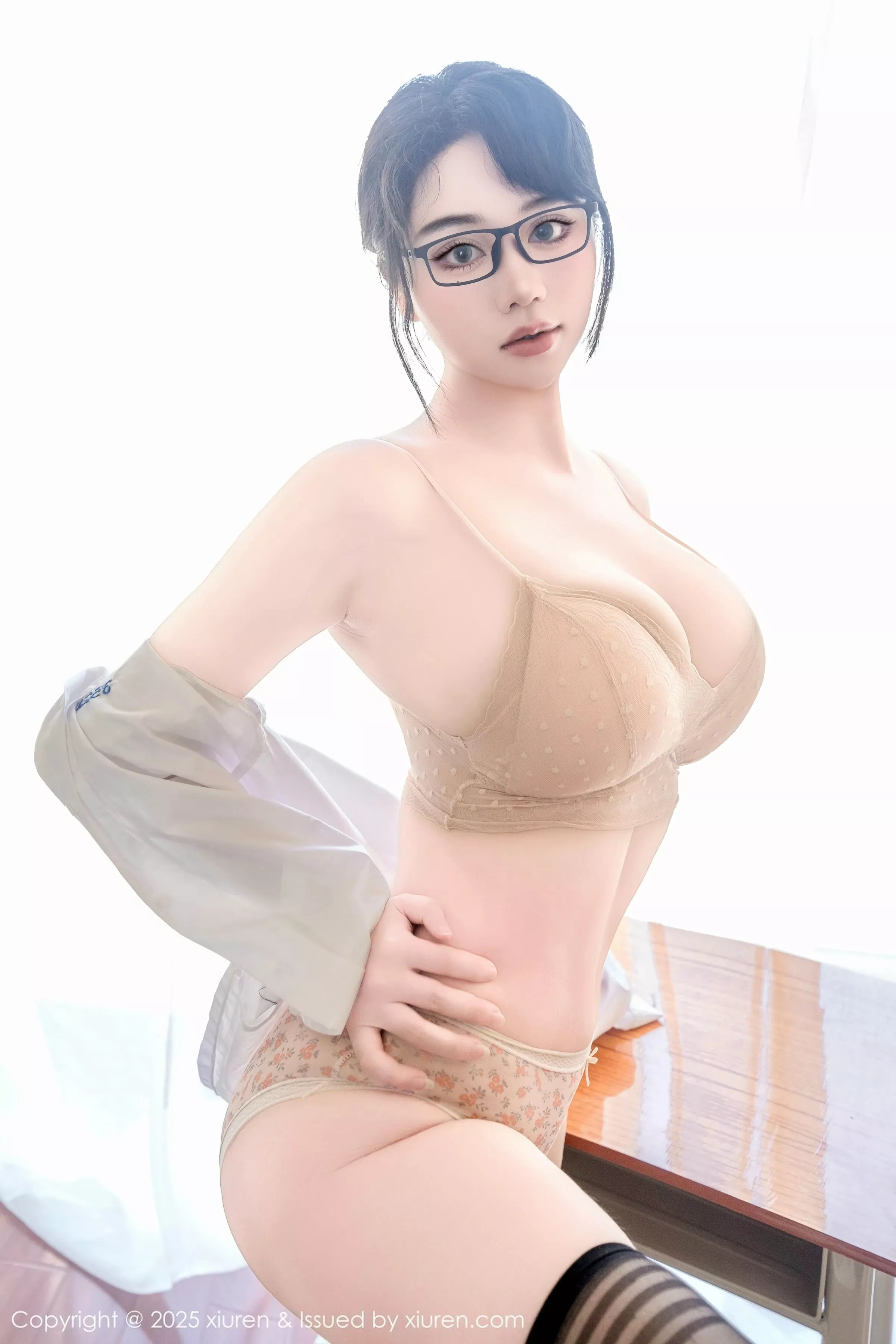 Xrmnw.Vip_汐汐爱吃草莓_写真